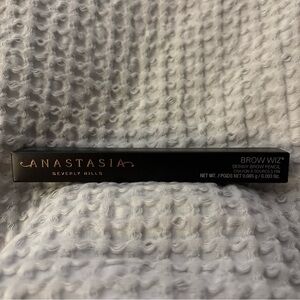 Anastasia Beverly Hills Brow Wiz Skinny Brow Dark Brown Makeup NightOut Chic
